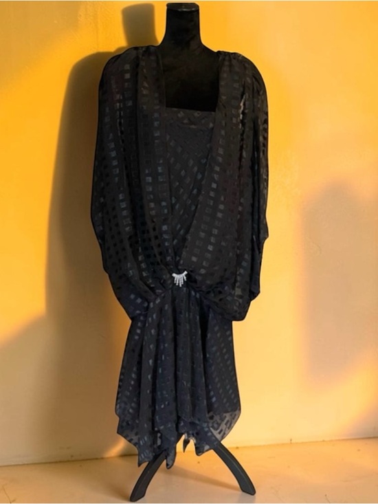 Vintage Dresses & Skirts - Vintage Stylar Drop Waist Rhinestone Detail Dress